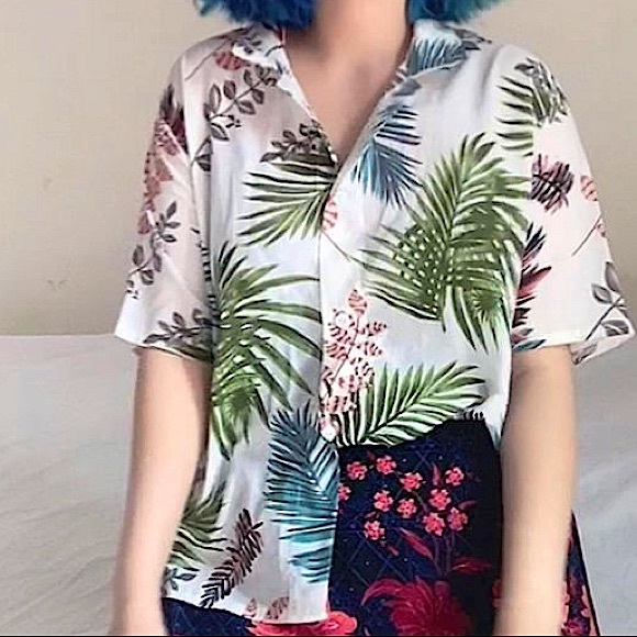 Trendy Tropical Shirt. - Picture 2 of 5